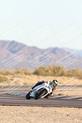 media/Dec-07-2025-CVMA (Sun) [[3e7d2de5dc]]/Race 18-Formula Twins-Formula 40 UL/